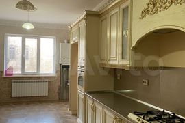 3-к. квартира, 150 м², 2/13 эт.