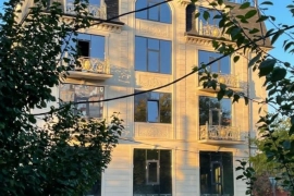 3-к. квартира, 150 м², 3/6 эт.