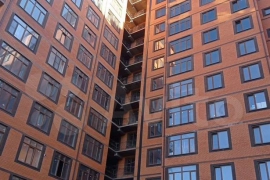 2-к. квартира, 70 м², 1/13 эт.