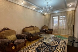 3-к. квартира, 140 м², 3/10 эт.