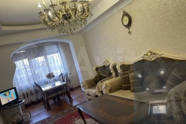 2-к. квартира, 86 м², 1/10 эт.