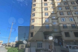 2-к. квартира, 80 м², 8/12 эт.