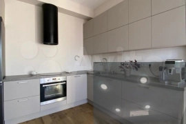 3-к. квартира, 94 м², 4/9 эт.