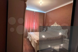 2-к. квартира, 57 м², 1/3 эт.