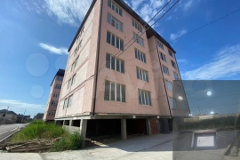 2-к. квартира, 56 м², 2/5 эт.