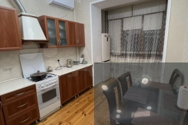 2-к. квартира, 74 м², 3/7 эт.