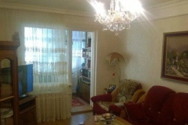 2-к квартира, 80 м², 1/12 эт.